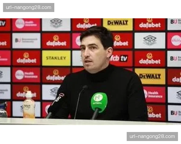 电讯报：曼联正密切关注布莱顿主帅德泽尔比，视其为潜在换帅人选