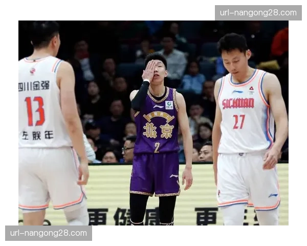 通讯：四川金强年轻中锋砍下30+20，虽败犹荣获对手致敬